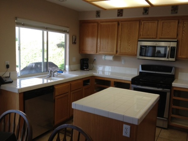 Kitchen before granite 2