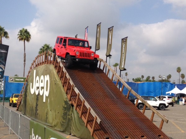 Auto Show 2015 Jeep red