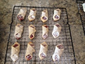 raspberry-bowties-with-sugar